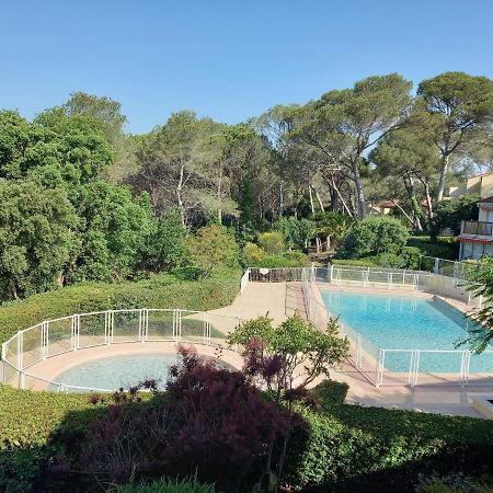 Les Hauts Du Golf Rez De Jardin Piscine Tennis Saint-Raphaël Exterior foto